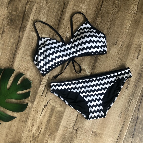 Seafolly Other - Seafolly Black & White Zig Zag Chevron Bikini 12